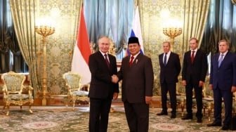 Rocky Gerung: Prabowo Harus Siapkan Formula untuk Membuktikan Presiden Indonesia Bisa Setanding dengan Putin