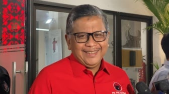 Hasto Tersangka karena Ditarget? Ray Rangkuti: Berbeda dengan Mulyono, Rezim Sekarang Potensial Dicari-cari Salahnya