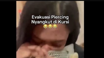 Apes! Wanita Ini Dilarikan ke Kantor Damkar Gegara Piercing Hidungnya Nyangkut di Kursi