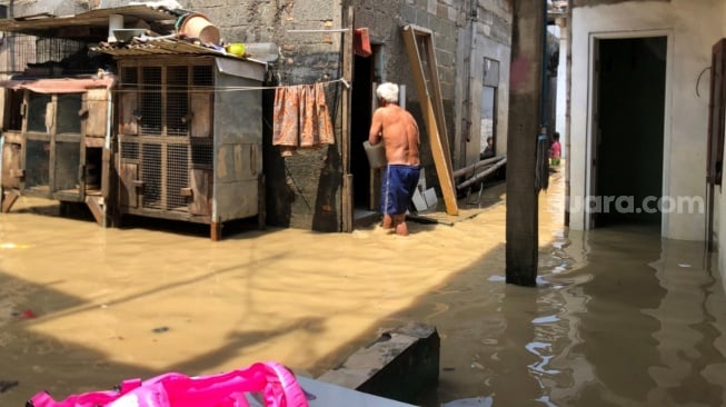 Aneh! Kampung Lebak Bekasi Terendam Banjir Saat Cuaca Panas Terik, Kok Bisa?